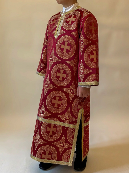 Vesmant Rosu cu Galon Auriu (Clasic)